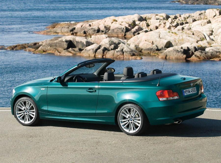  BMW 1-Series Convertible 2008 года  (фото 27 из 52)